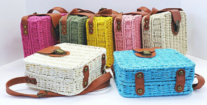 "Arii" Wooden String Mini Bag
